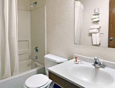 Super 8 By Wyndham Douglas Extérieur photo