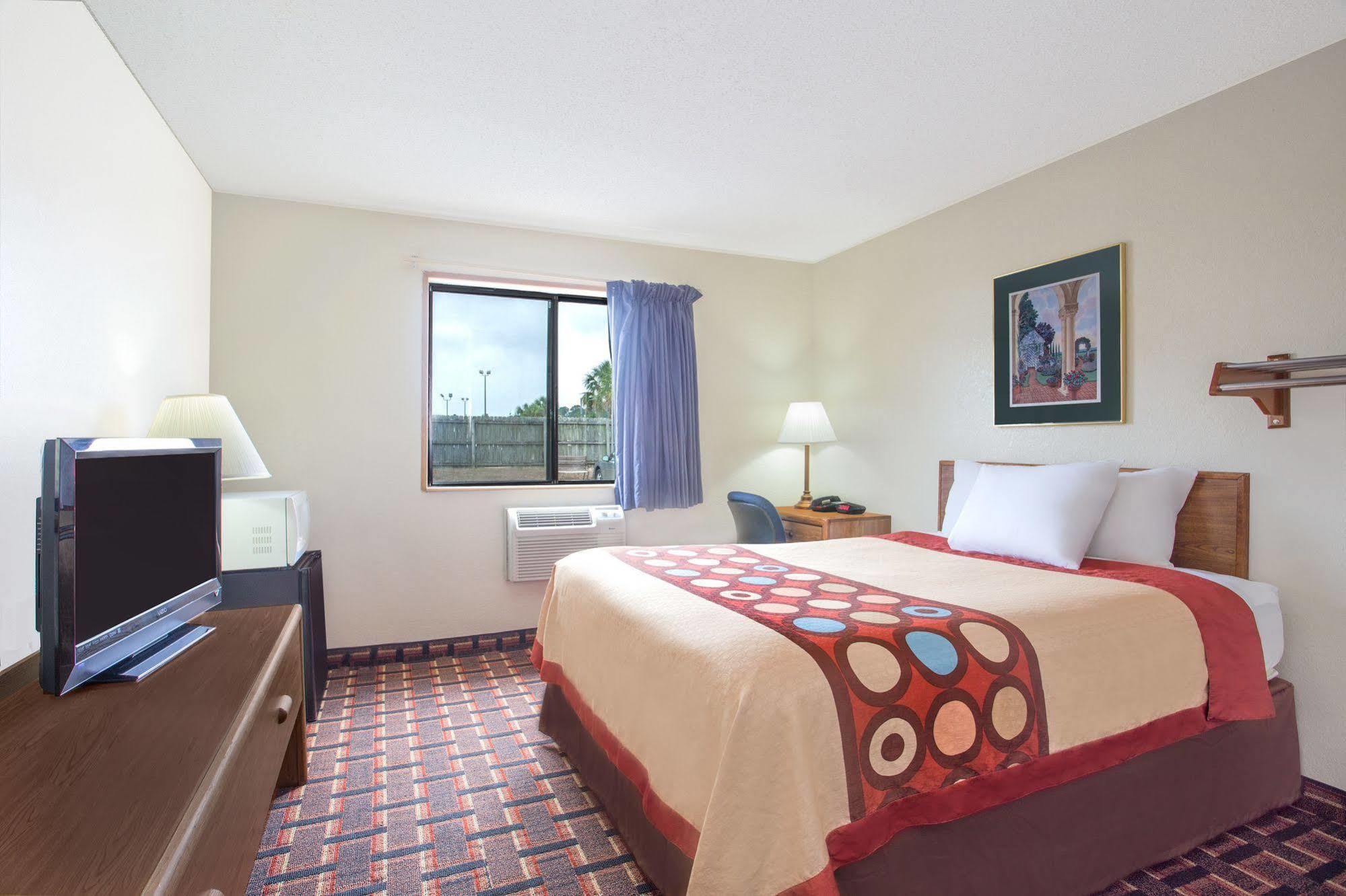 Super 8 By Wyndham Douglas Extérieur photo